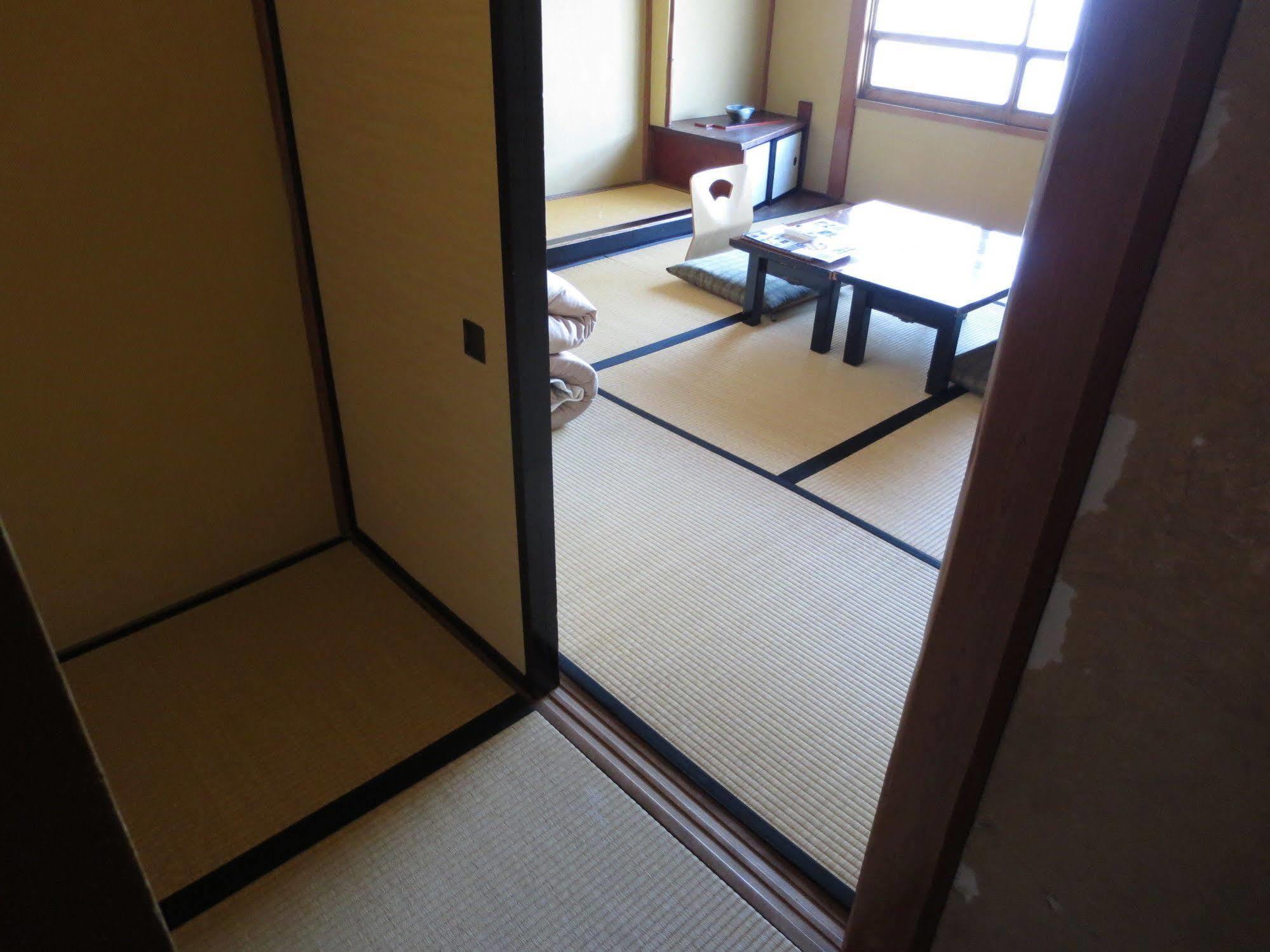 K'S House Ito Onsen - Historical Ryokan Hostel Dış mekan fotoğraf
